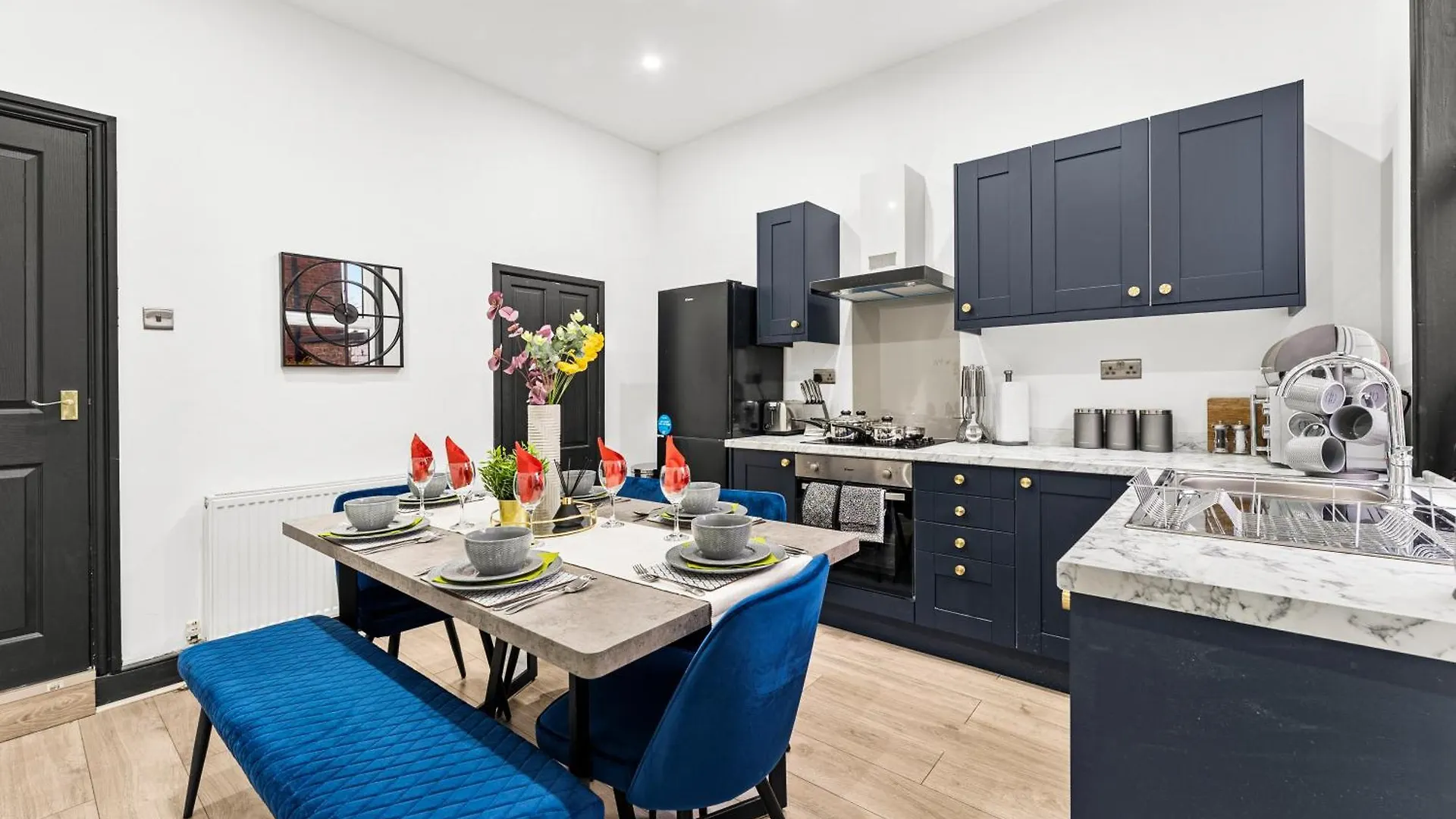Vila Stylish Designer 4 Bed - Parking - Sleeps 13 Leeds  Prázdninový dům Leeds (West Yorkshire)